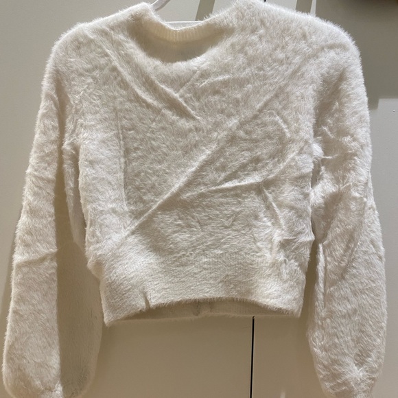 Aritzia Sunday Best Carmen Crewneck Cardigan S in white - Picture 6 of 7